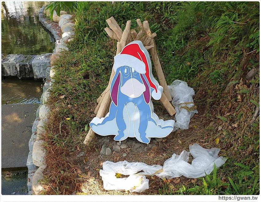 超萌迪士尼主角現身綠川水岸廊道，米奇控快出發～