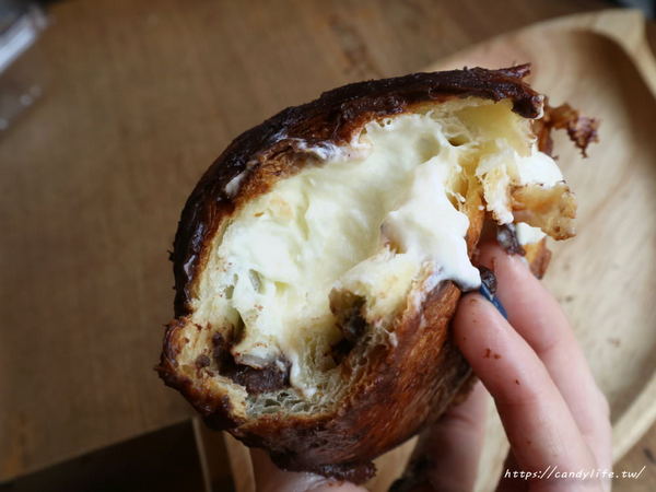 歐客佬精品烘焙坊:台中髒髒包特輯!!一次給你四間店家,文末還有其他間資訊,快來一起變髒髒~