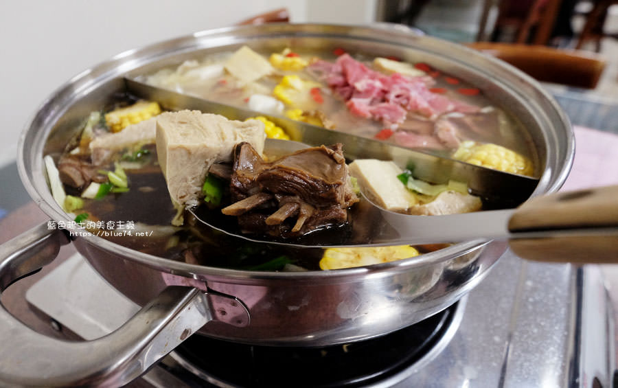 台中大里│仟合原羊肉爐-料好實在又划算.環境乾淨.招牌鍋可以吃到兩種口味.會想再訪 - 藍色起士的美食主義