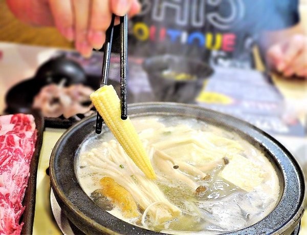 剪刀石頭布鍋物專賣店:【三重火鍋】剪刀石頭布鍋物專賣店 今天猜拳了嗎? 香濃牛奶鍋 / 打卡送海鮮&肉品.捷運三和國中