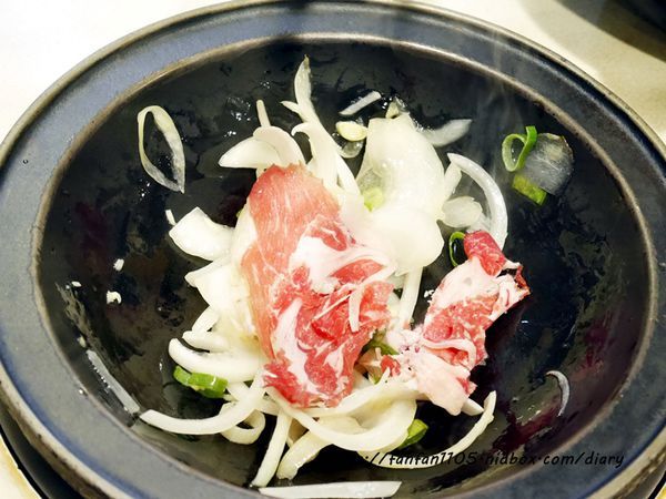 【三重美食】剪刀石頭布鍋物專賣店 #三重火鍋 #平價火鍋 #石頭火鍋 (9).JPG