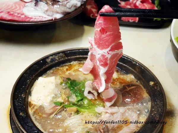 【三重美食】剪刀石頭布鍋物專賣店 #三重火鍋 #平價火鍋 #石頭火鍋 (35).JPG
