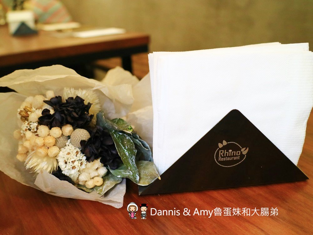 《新竹餐廳推薦》︱犀牛西式小館。有氣氛高貴不貴的美食享受。黑松露奶油野菇燉飯。碳烤牛排 ｜大遠百民富國小附近（影片）