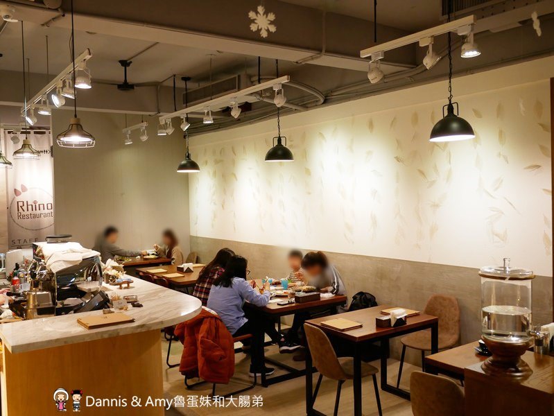 《新竹美食餐廳推薦》︱N訪還是很喜歡的犀牛西式小館。情人節約會聚餐推薦。碳烤牛排.燉飯.義大利麵 ｜民富國小棒球場旁（影片）