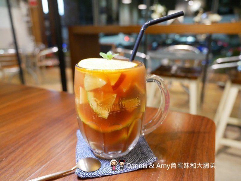 《新竹美食餐廳推薦》︱N訪還是很喜歡的犀牛西式小館。情人節約會聚餐推薦。碳烤牛排.燉飯.義大利麵 ｜民富國小棒球場旁（影片）