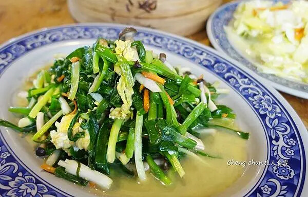 台北市陽明山美食【吉園葡花園野菜餐廳】 放山雞、炒珠蔥、手工