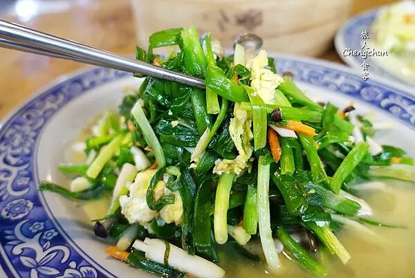 台北市陽明山美食【吉園葡花園野菜餐廳】 放山雞、炒珠蔥、手工