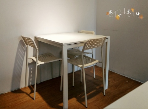 貳仁 炭烤吐司販売︱蘆洲 文青早午餐店 ︱招牌 炭烤肉蛋吐司 吃個早餐也可以很文青