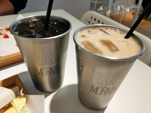 貳仁 炭烤吐司販売︱蘆洲 文青早午餐店 ︱招牌 炭烤肉蛋吐司 吃個早餐也可以很文青