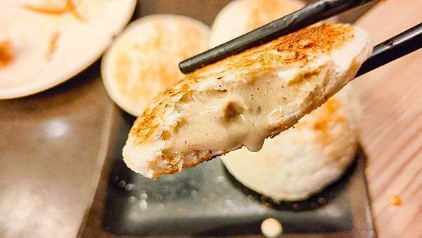 CP值爆表！不用千元就可以吃到和牛燒烤吃到飽，還有超厚切肋眼、比臉大牛排、韓式豬五花等超高級食級無限量