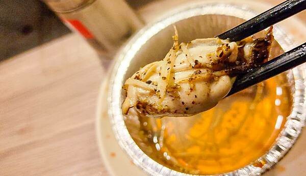 CP值爆表！不用千元就可以吃到和牛燒烤吃到飽，還有超厚切肋眼、比臉大牛排、韓式豬五花等超高級食級無限量