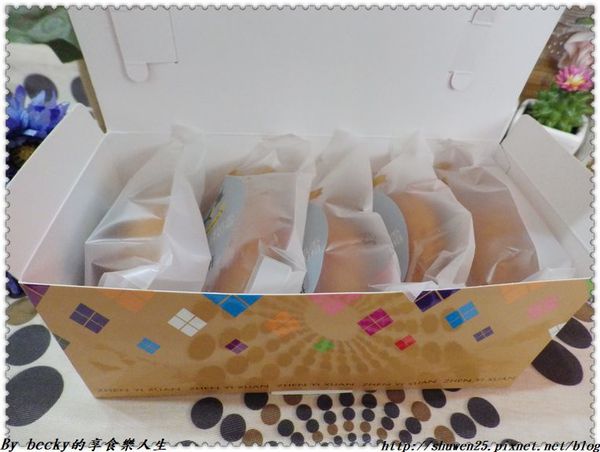 <捷運忠孝新生站>振頤軒/北海道十勝奶霜/泡芙/振頤軒北海道生乳泡芙/添加人工香料/甜點美食