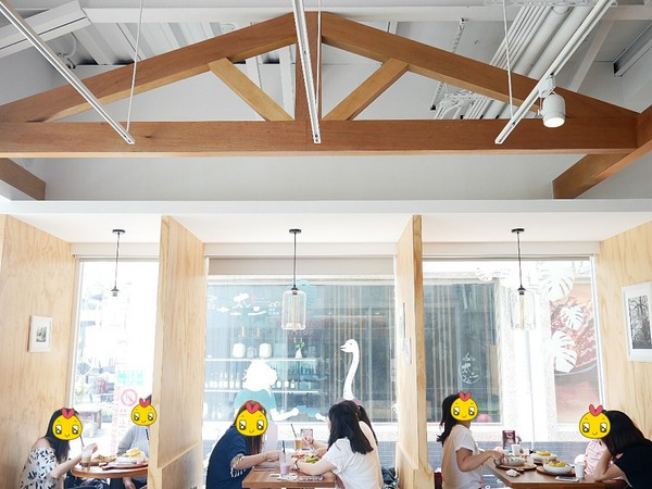 成真咖啡 Come-True Coffee(台南正興店)：成真咖啡 Come-True Coffee-台南特色咖啡館  店內環境舒適  餐點一道比一道美  創意咖啡一絕不試可惜