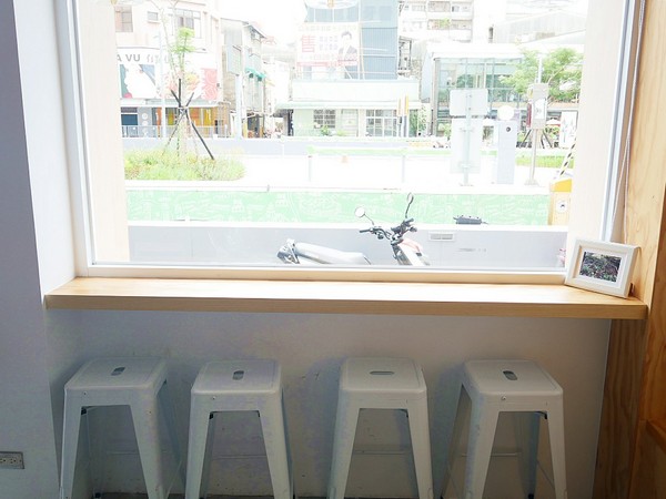 成真咖啡 Come-True Coffee(台南正興店)：成真咖啡 Come-True Coffee-台南特色咖啡館  店內環境舒適  餐點一道比一道美  創意咖啡一絕不試可惜