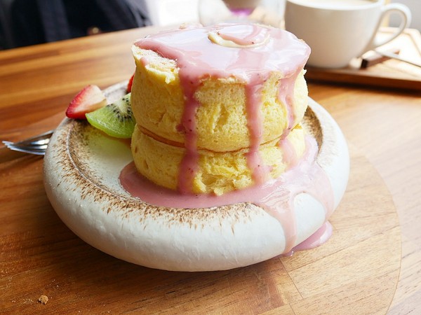 成真咖啡 Come-True Coffee(台南正興店)：成真咖啡 Come-True Coffee-台南特色咖啡館  店內環境舒適  餐點一道比一道美  創意咖啡一絕不試可惜