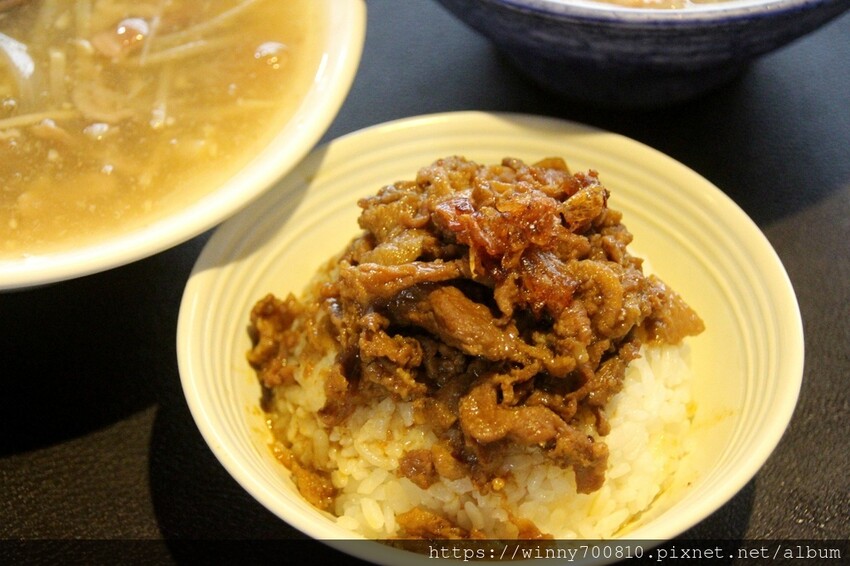 新北市新店區新北/新店 |光明街美食推薦!【北鴨鴨肉羹】 奧運金牌選手王齊麟也愛吃!新北市美食票選第二名!(內有菜單