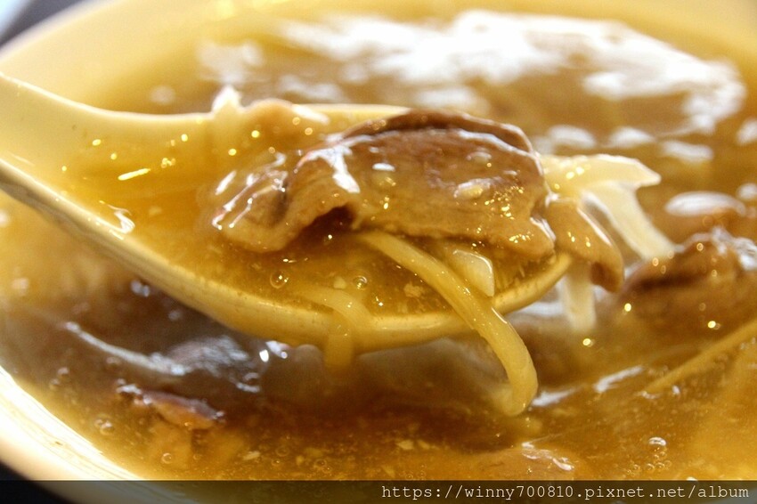 新北市新店區新北/新店 |光明街美食推薦!【北鴨鴨肉羹】 奧運金牌選手王齊麟也愛吃!新北市美食票選第二名!(內有菜單