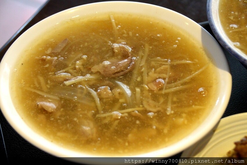 新北市新店區新北/新店 |光明街美食推薦!【北鴨鴨肉羹】 奧運金牌選手王齊麟也愛吃!新北市美食票選第二名!(內有菜單