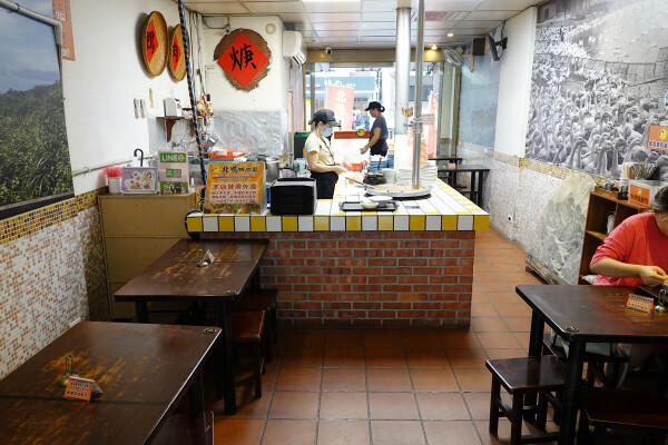 新北市新店區連奧運金牌選手都愛的必吃碧潭小吃-新店站北鴨鴨肉羹，裕隆城附近高CP值平價美食