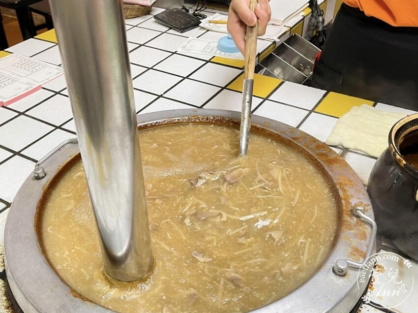 碧潭美食|新店北鴨鴨肉羹 N訪美味 紅蔥頭鴨肉燥 焦香碧潭水舞 碧潭美食 碧潭景點推薦 - 萱兒Ann玩樂生活