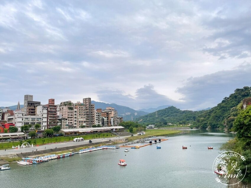 碧潭美食|新店北鴨鴨肉羹 N訪美味 紅蔥頭鴨肉燥 焦香碧潭水舞 碧潭美食 碧潭景點推薦 - 萱兒Ann玩樂生活