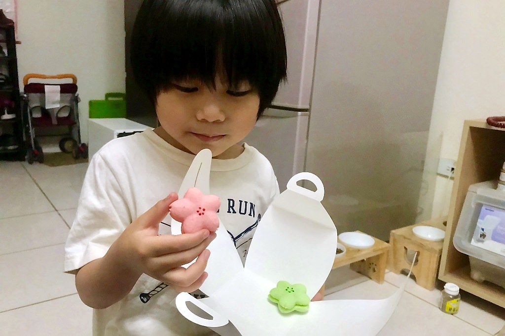 烏日推薦伴手禮,卷卷蛋糕,不止美味的甜點還有吃飽飽餐點,門市近高鐵站,附近超級好停車!! - 微笑Joe幸運