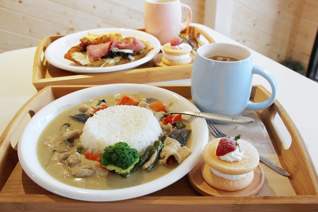 烏日推薦伴手禮,卷卷蛋糕,不止美味的甜點還有吃飽飽餐點,門市近高鐵站,附近超級好停車!! - 微笑Joe幸運