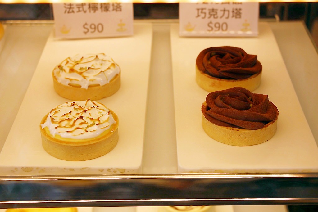 烏日推薦伴手禮,卷卷蛋糕,不止美味的甜點還有吃飽飽餐點,門市近高鐵站,附近超級好停車!! - 微笑Joe幸運