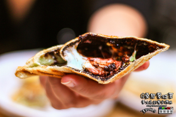 Q桑熱壓吐司：Q桑熱壓吐司【桃園美食】|桃園慈文路現點現做的牽絲熱壓吐司早餐店；還有每日限量的溫體爆汁雞腿及雞翅。