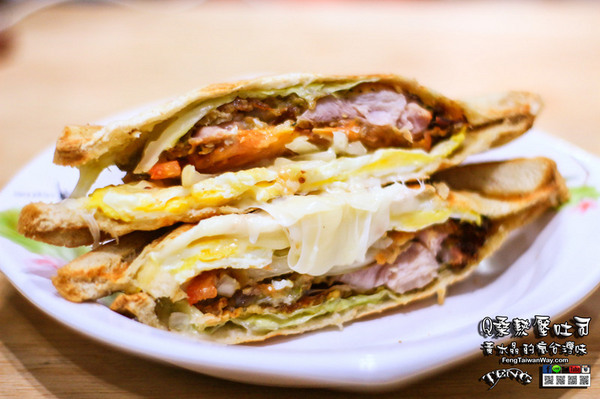 Q桑熱壓吐司：Q桑熱壓吐司【桃園美食】|桃園慈文路現點現做的牽絲熱壓吐司早餐店；還有每日限量的溫體爆汁雞腿及雞翅。