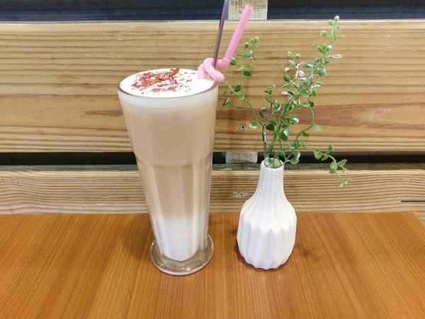 鹿角咖啡 Antler Café:鹿角咖啡Antler Café-台中南區咖啡館 文創園區周邊休憩好去處 除了享用下午茶 還有義大利麵早午餐 鹿角咖啡 Antler Café:鹿角咖啡Antler Café-台中南區咖啡館 文創園區周邊休憩好去處 除了享用下午茶 還有義大利麵早午餐