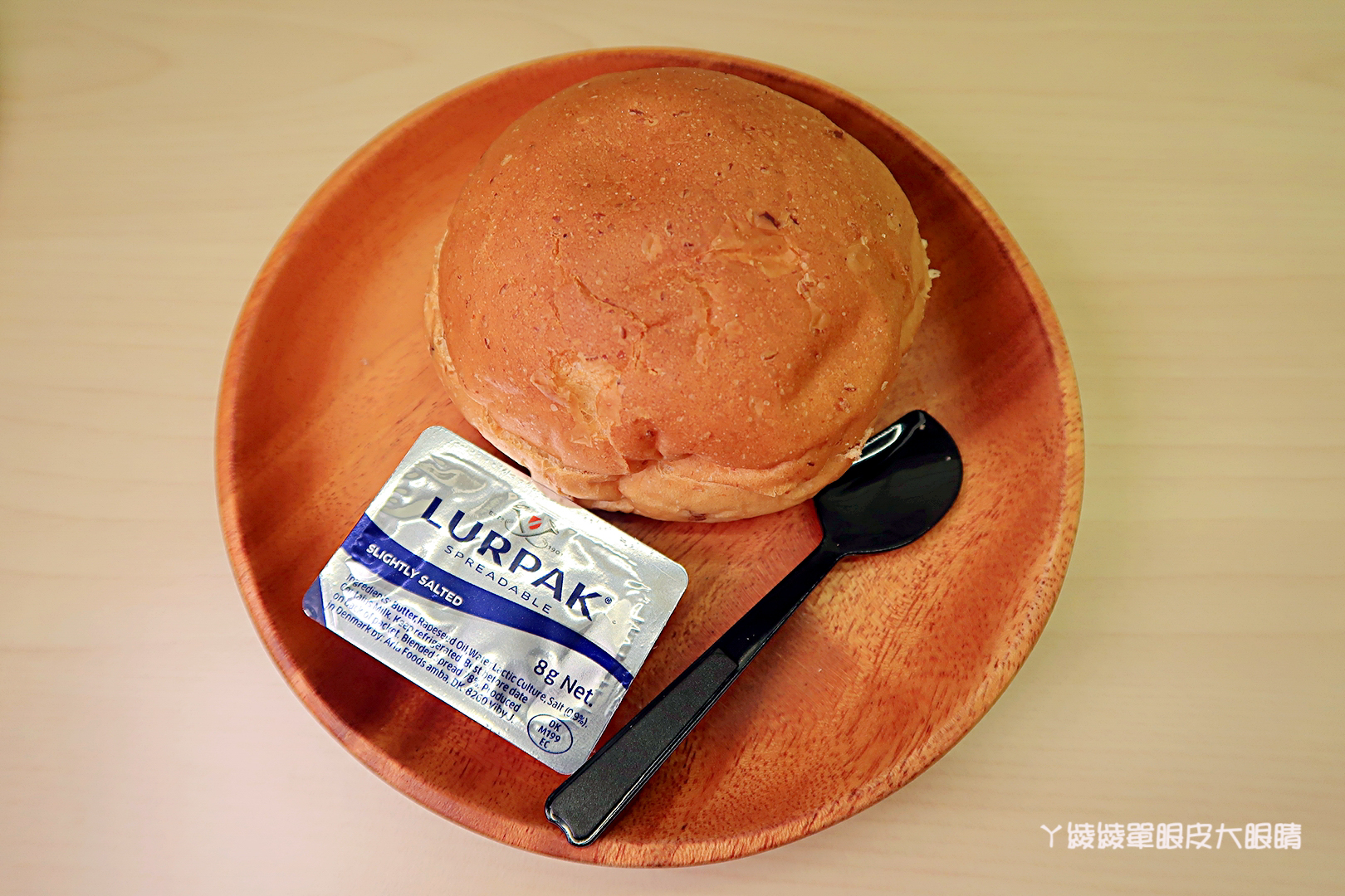 新竹早餐推薦｜早安公雞農場晨食！新竹東南街櫻花步道附近，霸氣又美味的槍客牛仔雞腿排老麵堡