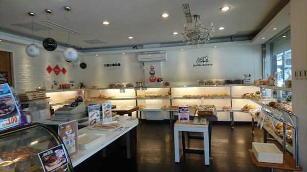 方師傅點心坊(漢神巨蛋購物廣場):高雄~方師傅V.S.奧瑪烘焙~超夯髒髒包大比拼~黑色旋風席捲全台~越髒越過癮~今天你髒了沒?? 方師傅點心坊(漢神巨蛋購物廣場):高雄~方師傅V.S.奧瑪烘焙~超夯髒髒包大比拼~黑色旋風席捲全台~越髒越過癮~今天你髒了沒??