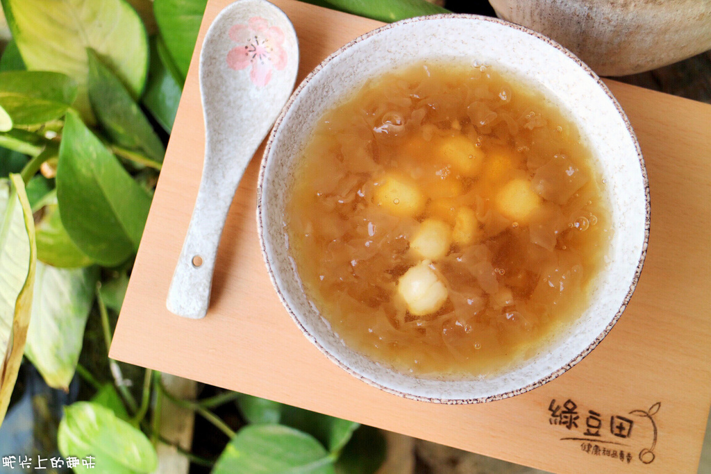 UWDB5142.jpg UWDB5142.jpg