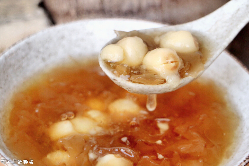 NBBW2057.jpg NBBW2057.jpg