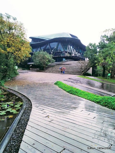 「 Starbucks Coffee 淡水雲門店」, Tamsui, Hsinpei, Dec 19, 2020. SJKen