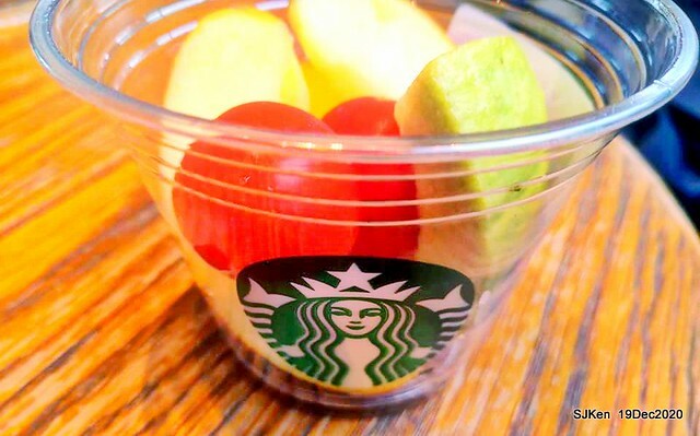 「 Starbucks Coffee 淡水雲門店」, Tamsui, Hsinpei, Dec 19, 2020. SJKen