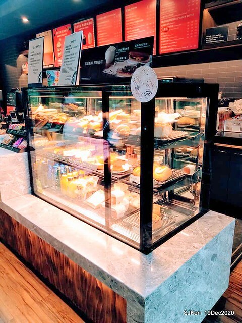 「 Starbucks Coffee 淡水雲門店」, Tamsui, Hsinpei, Dec 19, 2020. SJKen