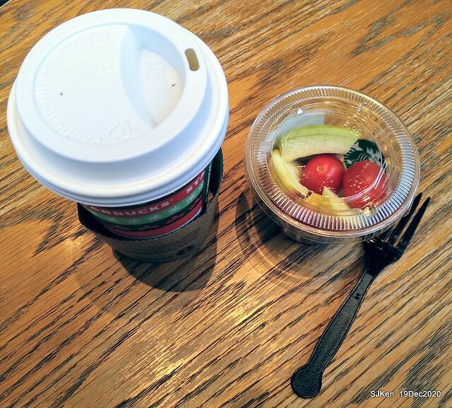 「 Starbucks Coffee 淡水雲門店」, Tamsui, Hsinpei, Dec 19, 2020. SJKen