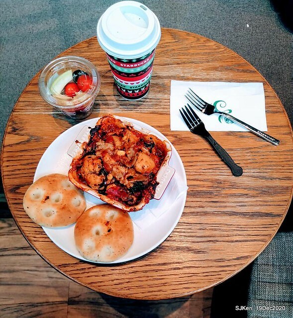 「 Starbucks Coffee 淡水雲門店」, Tamsui, Hsinpei, Dec 19, 2020. SJKen