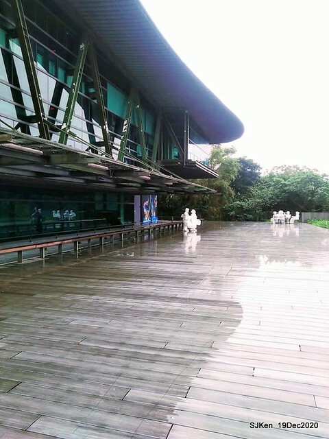 「 Starbucks Coffee 淡水雲門店」, Tamsui, Hsinpei, Dec 19, 2020. SJKen