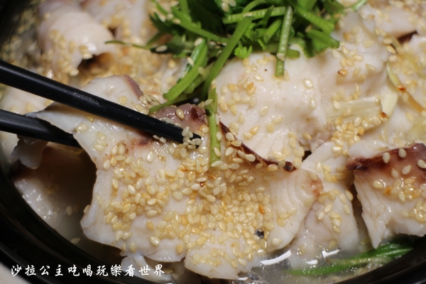 燒椒 香辣片片魚-川味麻辣:新莊美食『燒椒 香辣片片魚』麻辣魚餐廳/川味麻辣/白飯、飲料、冰淇淋吃到飽/新鮮活魚美式料理/個人商業套餐168元