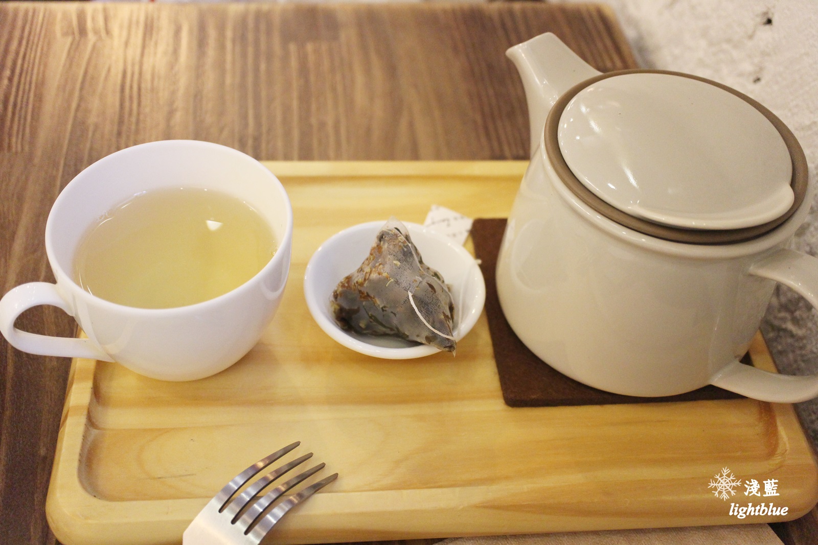 [ 公館美食 ] 淺藍 × 羊毛與花溫州店～免費wifi插座不限時，偶遇抹茶草莓戚風