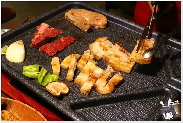 大韓名鍋韓國烤肉：[食記]►台南東區◄大韓名鍋－超值799雙人套餐/相約來烤肉打卡送肉肉/韓國小菜無限可續/韓國料理/韓國烤肉