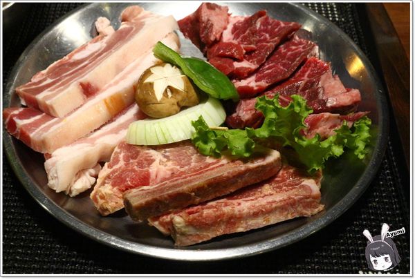 大韓名鍋韓國烤肉：[食記]►台南東區◄大韓名鍋－超值799雙人套餐/相約來烤肉打卡送肉肉/韓國小菜無限可續/韓國料理/韓國烤肉