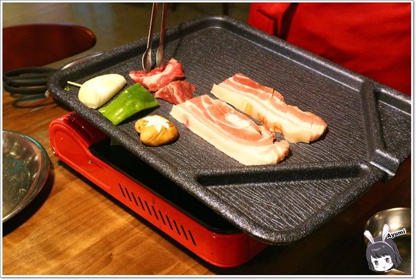 大韓名鍋韓國烤肉：[食記]►台南東區◄大韓名鍋－超值799雙人套餐/相約來烤肉打卡送肉肉/韓國小菜無限可續/韓國料理/韓國烤肉