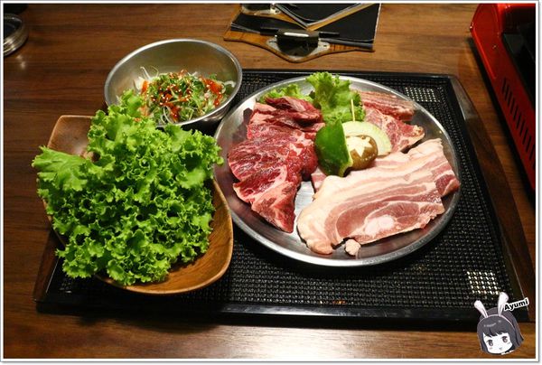 大韓名鍋韓國烤肉：[食記]►台南東區◄大韓名鍋－超值799雙人套餐/相約來烤肉打卡送肉肉/韓國小菜無限可續/韓國料理/韓國烤肉