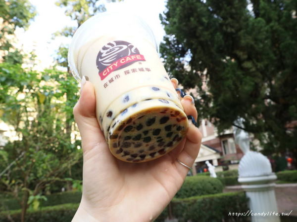 7-11 統一便利超商(新豐功門市)：超商美食│7-11〃台中也喝的到7-11的黑糖珍珠撞奶啦!!(內附販售門市資訊)