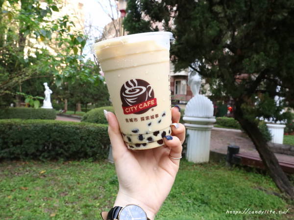 7-11 統一便利超商(新豐功門市)：超商美食│7-11〃台中也喝的到7-11的黑糖珍珠撞奶啦!!(內附販售門市資訊)