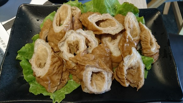 愛食鍋-麻辣鴛鴦鍋(裕誠路297號)：高雄~愛食鍋 麻辣鴛鴦鍋~超狂長肉盤 大份量肉品~鴨血.豆腐.白飯無限量供應~愛玩客推薦~